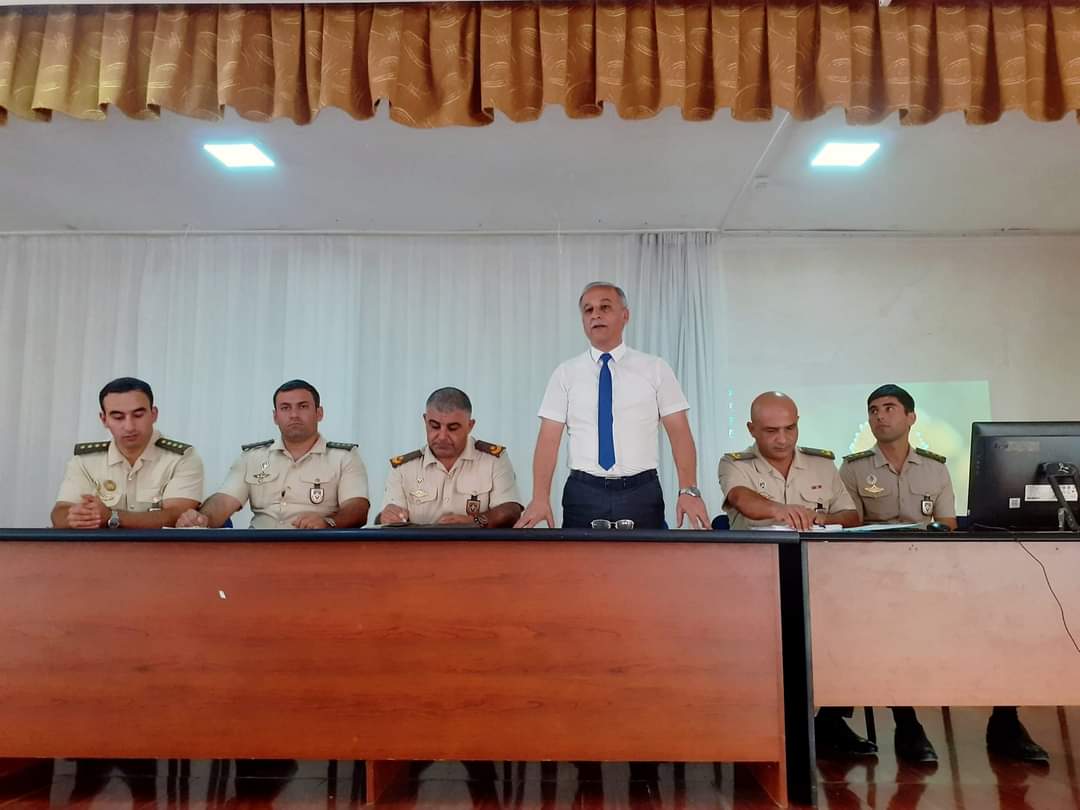 FHN müəllimlər üçün silsilə mülki müdafiə kursları keçirib